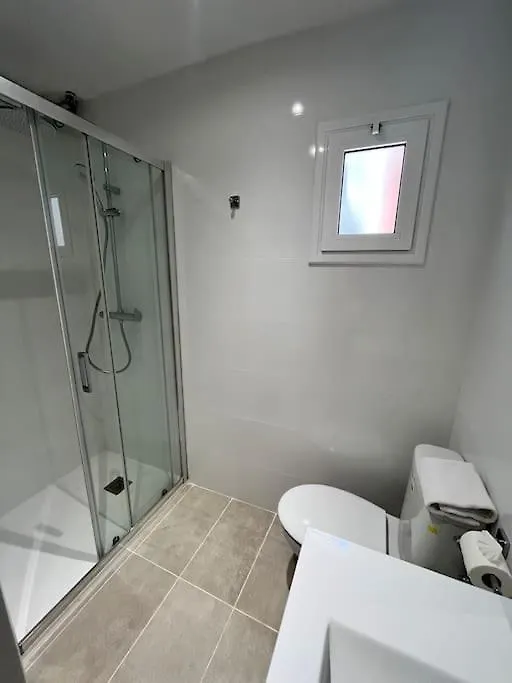 Apartments Bcn Central-Atico Sants 바르셀로나